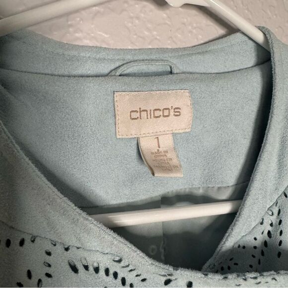 Chicos Light Blue Laser Cut Moto Jacket Faux Suede Floral Slant Zip Size 1 / Med - Picture 7 of 8